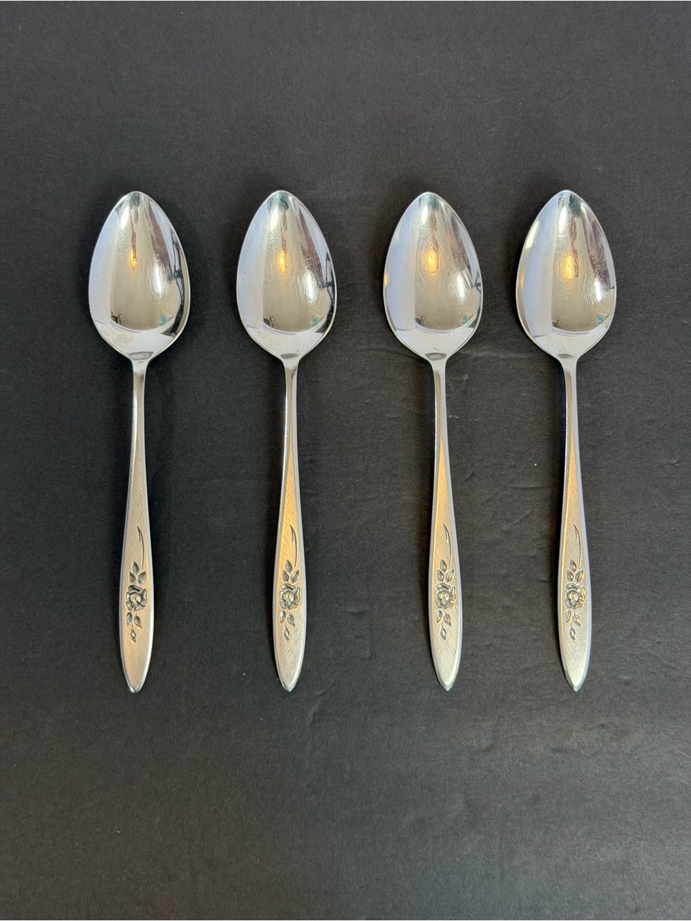 Lot of 4 Oneida Community ROSE SHADOW Stainless Oval Soup Spoons 6 3/4"
